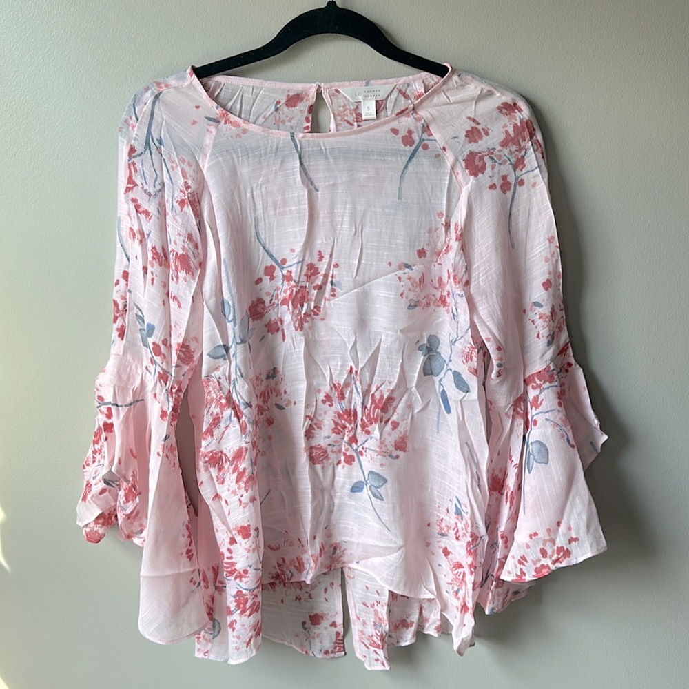 Lauren Conrad Pull Over Floral Blouse